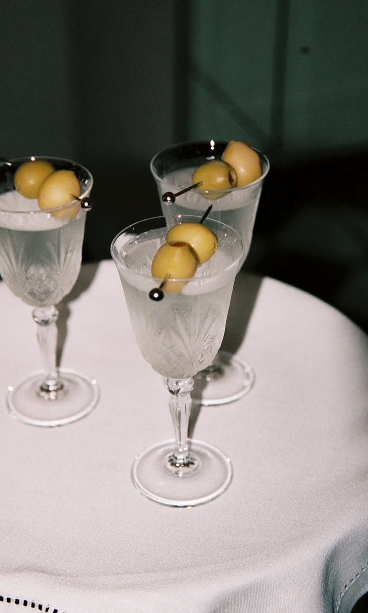 Glassware and barware for relaxed evenings